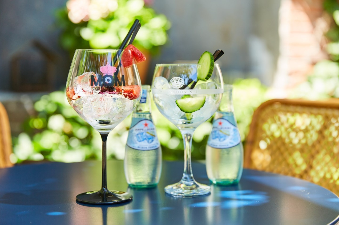 CHEERS! 🍸 Proost op een zonnige, succesvolle zondag! 🇳🇱🦁 #sundayfunday...