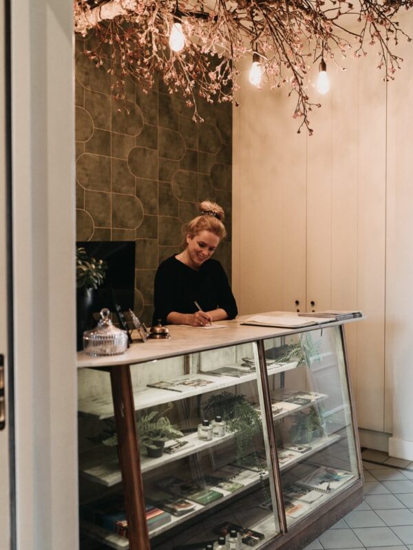 Ready for check-in! ✨ Wat zijn jullie plannen? 🤩 Hier...